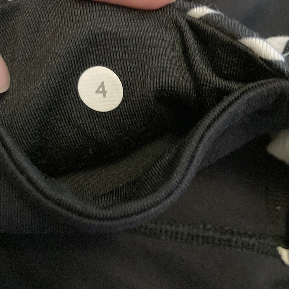 Lululemon Wunder Under Black / Ying Yang Stripe White Black Size 4 - Picture 9 of 11